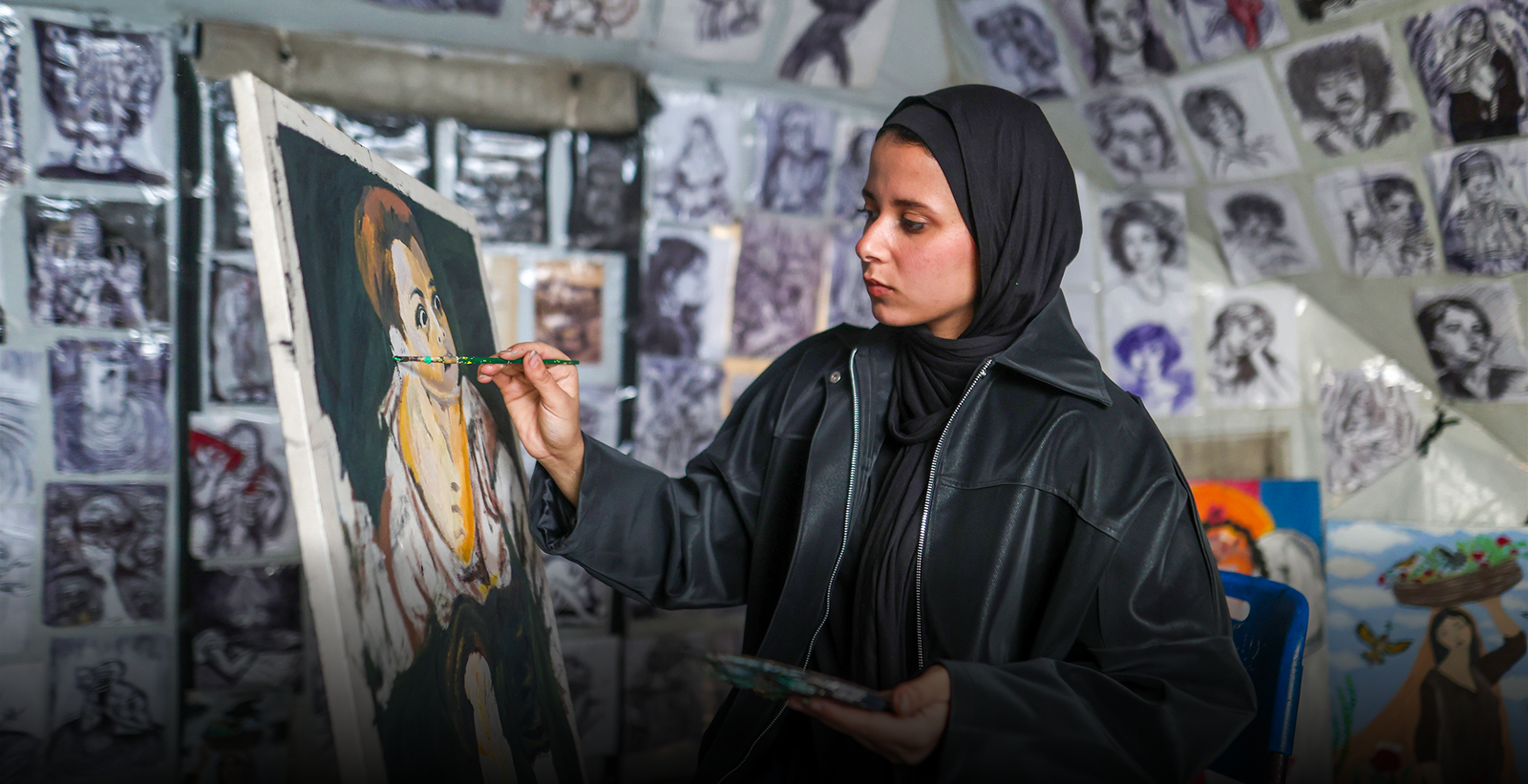  بالصور: خيمة مرح التي تحولت لمعرض فني