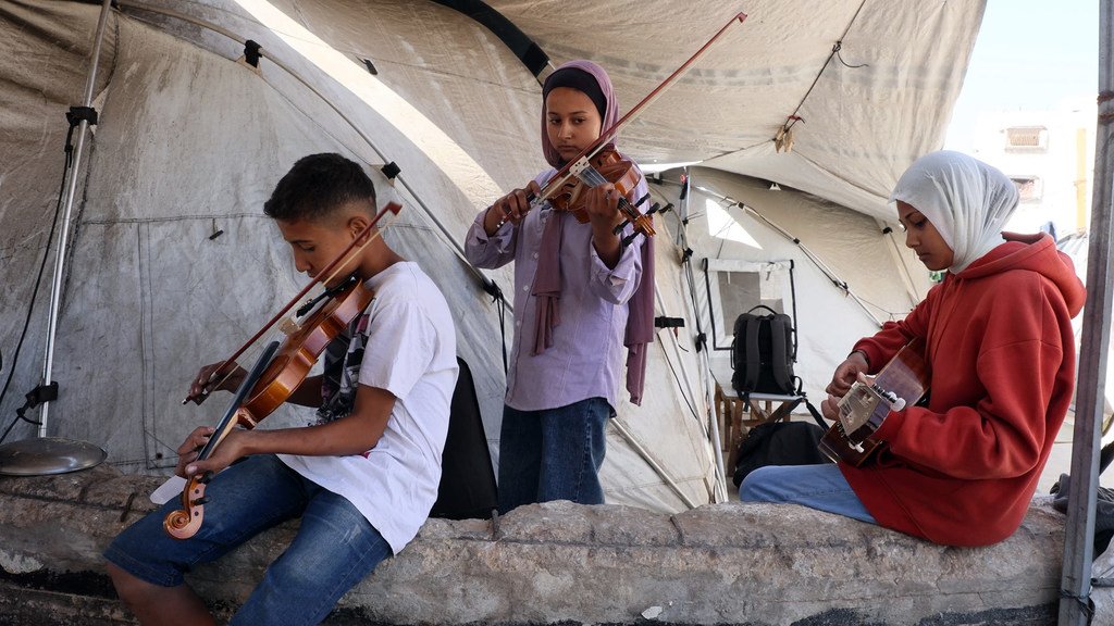الفن كجلسة علاج نفسي طارئة في غزة
